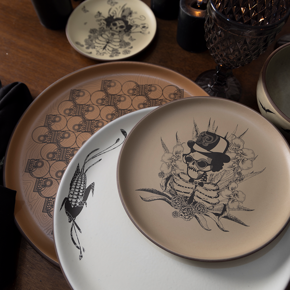 Fusión de tradición y diseño moderno. Set de 5 piezas que honran la festividad con elegancia.
